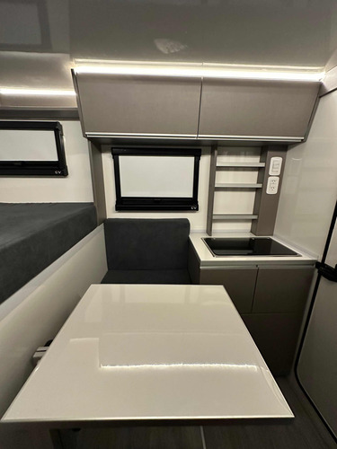 Camper Para Pickup Doble Cabina Marca Iseo