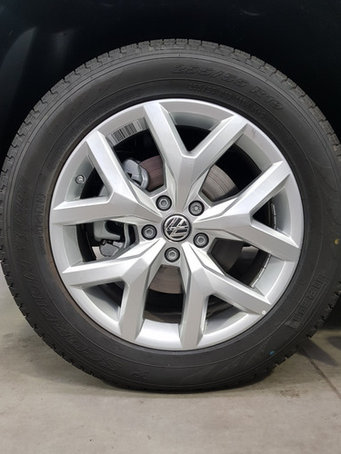Imagen 14 de 25 de Volkswagen Amarok V6 Highline 0km 258cv My23 Dcolores