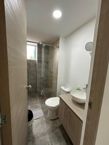 Se Vende Apartamento De 3 Habitaciones Frente Universidad Autónoma.