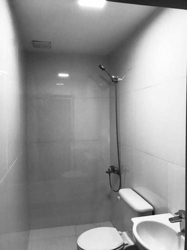 Venta. Departamento 3 Ambientes. Peron Y Libertad. Negociable.