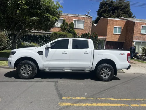 Ford Ranger 4x4 Mt 3.2 Diesel Aa Abs Fe Modelo 2022