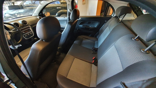 Volkswagen Gol Trend 1.6 Pack I 101cv 2012