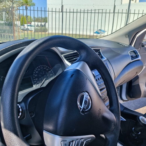 Nissan Sentra 1.8 Sense Mt