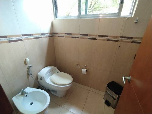 Imagen 6 de 13 de Town House En Venta Naguanagua Mañongo Mb Aa