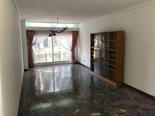 Venta. Villa Del Parque. 3 Ambientes Mas Dependencia