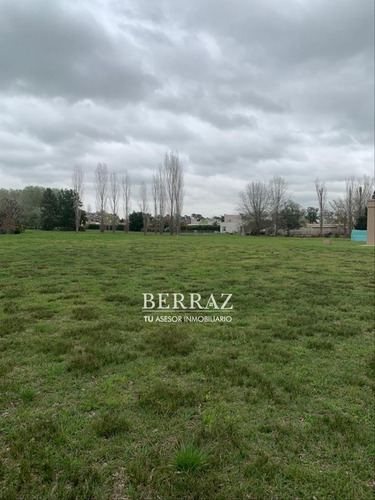 Lote Venta De 1277 M2 En Club De Campo Los Palenques Manzanares Pilar
