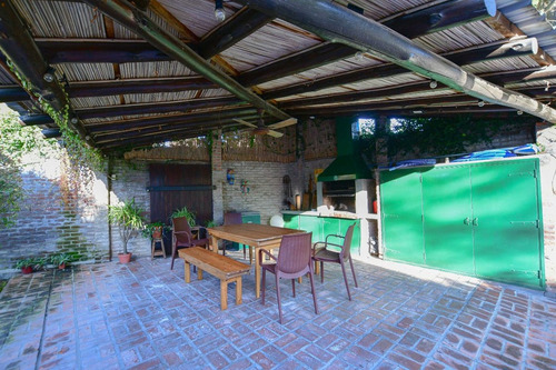 Casa Venta City Bell 3 Dormitorios Pileta Quincho