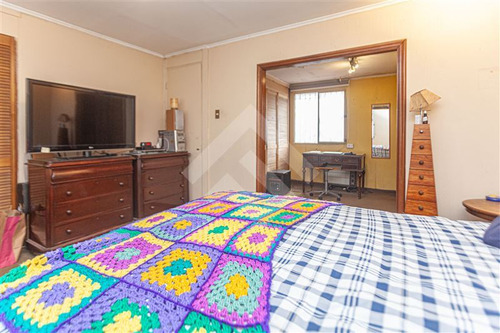 Casa En Venta De 5 Dorm. Con Piscina En Las Condes