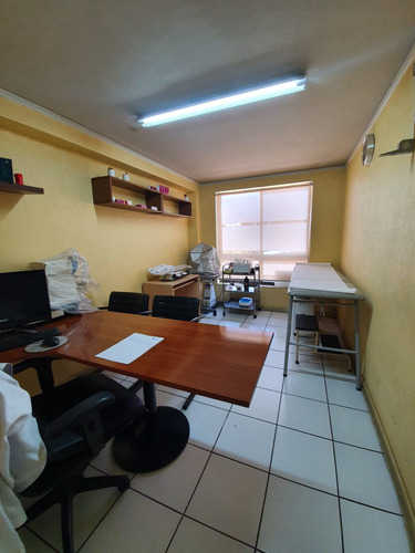 Oficina 210m2 Venta Ñuñoa. 11 Privados 6 Baños. Metro Ñuñoa