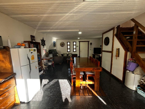 Venta De Casa + Monoambiente En La Caleta