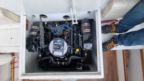 Imagen 11 de 24 de Impecable Pony River Mercruiser 4.3l Permuto No Fisher Cabin