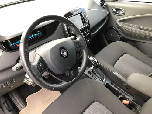 Renault Zoe At 4x2