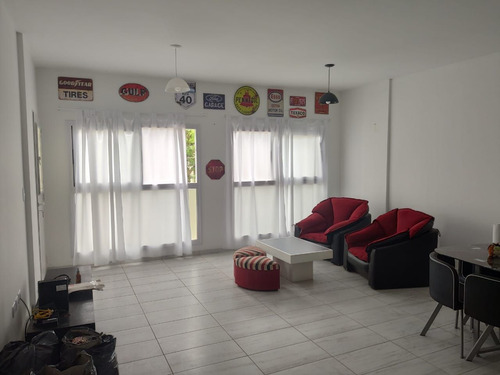 Imagen 2 de 9 de Ph En Venta En Merlo