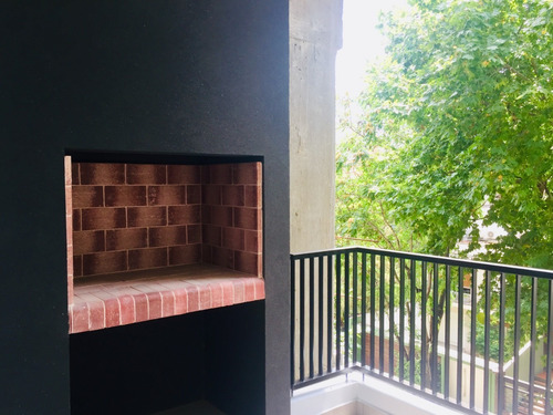 Departamento De 2 Amb Con Excelente Ubicacion En Villa Luro