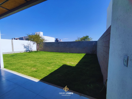 Casa En Venta Solares De Manantiales