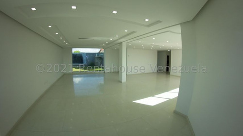 Imagen 4 de 14 de Casa En Venta En Cumbres De Curumo 21-25149 Carolina Fermoso 0424-2083128