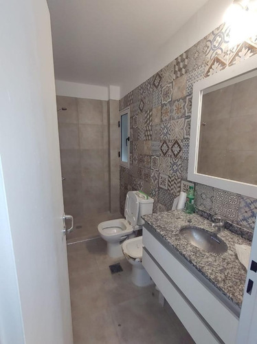 Imagen 13 de 14 de Departamento Con 2 Dormitorios En P.a Y Local Comercial P.b