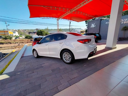 Imagen 6 de 14 de Kia Rio Xl 2018