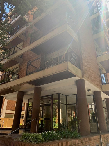 Departamento Semipiso Con Cochera Y Dependencia En Venta Ubicado En Acassuso,