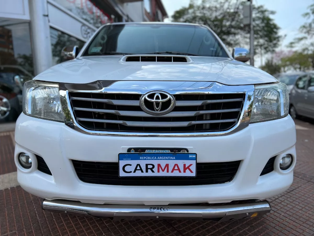 Toyota Hilux 3.0 Cd Srv 171cv 4x2 - B3