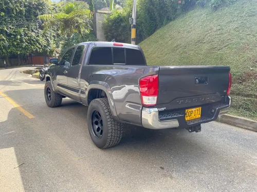 Toyota Tacoma Sr5