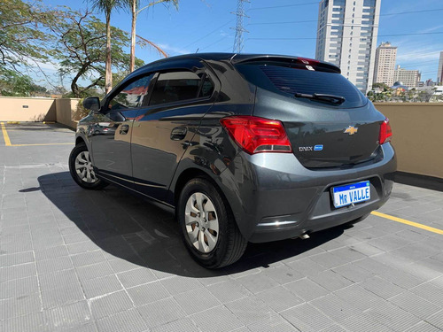 Imagem 5 de 10 de Chevrolet Onix 2018 1.0 Lt 5p