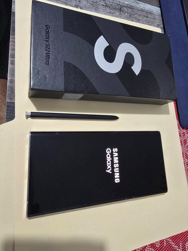 Celular Samsung Galaxy S22 Ultra Color Blanco. 256 Gb De Memoria De Almacenamiento Interno. Memoria Ram 12 Gb. (Usado)
