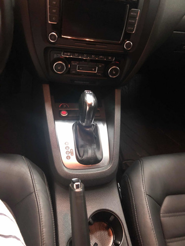 Imagen 12 de 13 de Volkswagen Vento 2012 2.0 Sportline Tsi 200cv Dsg