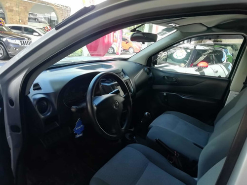 Imagen 10 de 11 de Nissan Np300 2.5 Caja Seca Dh Ac Std 6 Vel 2016