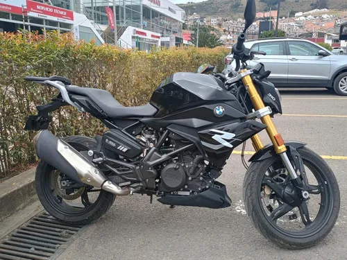 Moto Muy Bien Cuidada Con Poco Uso. Como Nueva.