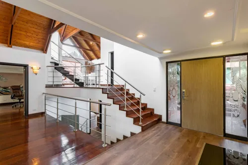 Casa En Arriendo En Sierras Del Moral. Cod V22942