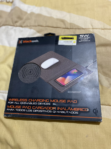 Mousepad Con Carga Inalámbrica De 5w, Gris, Marca Blackweb