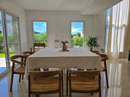 Venta Casa Barrio Carpinchos Nordelta Con Pileta
