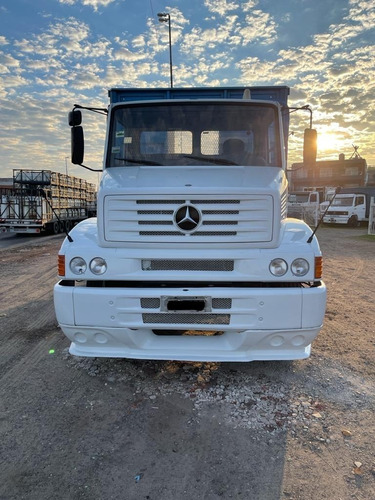 Imagen 2 de 5 de Mercedes Benz 1218