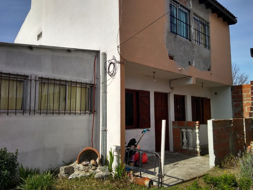 Vendo En Bloque Dos Triplex Y Departamento De 3 Ambientes