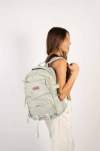 Mochila Urbana La Chapelle Microfibra Con Osito Verde Claro Liso