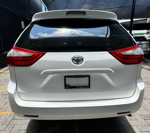 Toyota Sienna 3.5 Xle V6 At