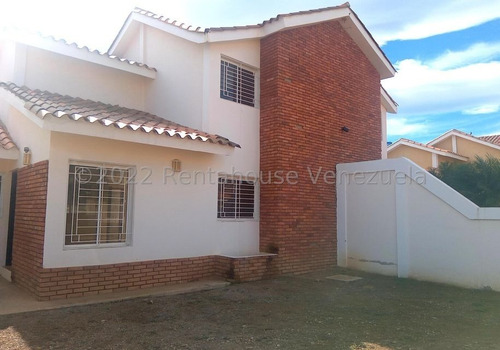 Imagen 2 de 8 de Amplia Casa De 2 Niveles Lista De Habitar En Venta En Conjunto Privado 22-28289 04146954944