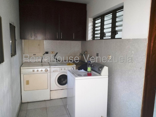 Apartamento Estilo Duplex En Venta - Urb. Campo Alegre.