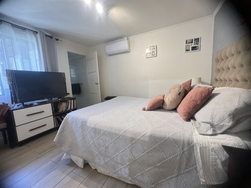 Casa En Venta De 3 Dorm. En La Florida