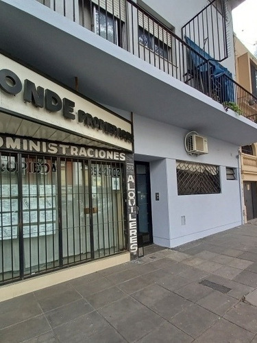 Imagen 5 de 8 de Dueño Vende 2 Amb Warnes Al 200 Remodelado Tomo Menor Valor