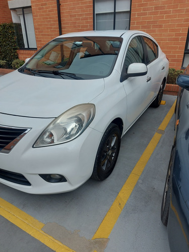 Nissan Versa 1.6 Advance