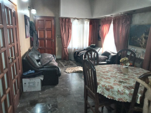 Imagen 4 de 21 de Venta Casa 4 Dorm. Lote 10x40 - 75 E/ 20 Y 21 - La Plata