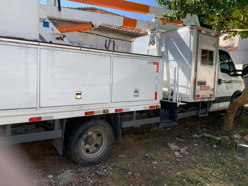 Imagem 2 de 15 de Iveco 70c17 Cesto Aéreo Sky Ritz 13l