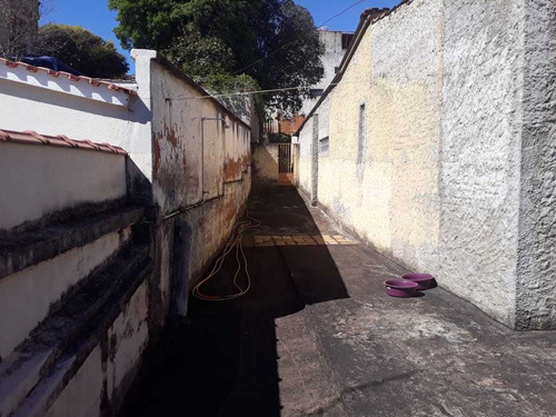 Casa Em Baependi Mg, Terra De Nhã Chica, Com 04 Quartos , Terreno 1.000 M2, Com Comercio Alugado Em Baixo. - 310