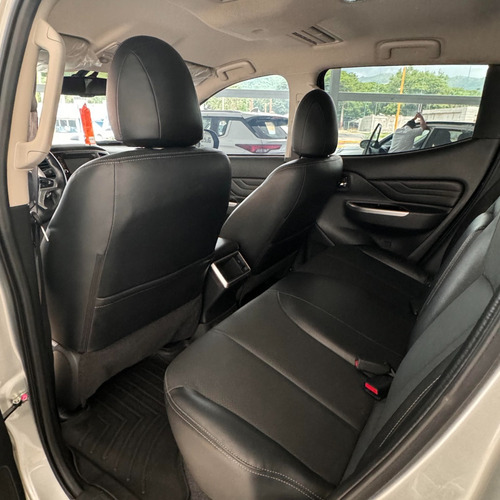 Mitsubishi L200 Sportero