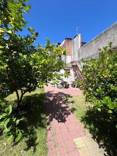 Propiedad Unica, 2 Casas Independientes Una De La Rambla, Jardin Y Fondo