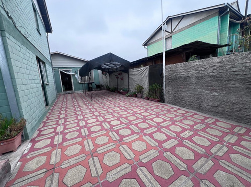 En Arriendo Casa Con Excelente Ubicación. 2d-1b. La Islita