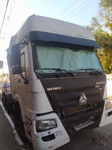 Imagem 5 de 5 de Sinotruck 2011/2011