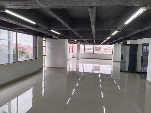 Oficina En Arriendo, Sector Pepe Sierra, Bogota 